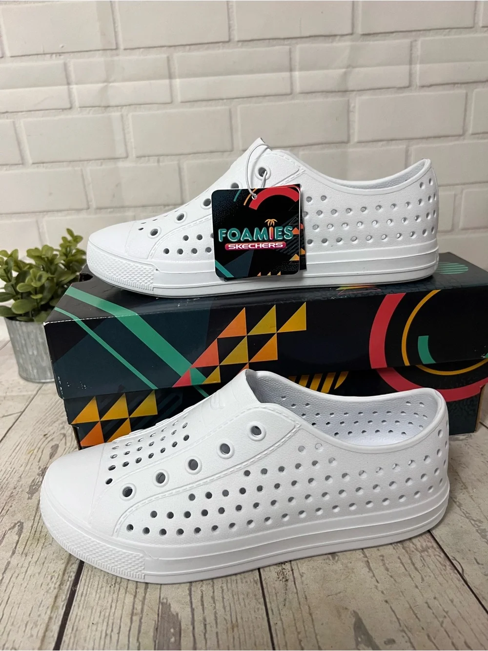 Skechers Foamies Guzman Lite Kids Water Sneaker Shoes White Slip On Size 2 NIB
